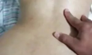 בצניחת אנאלי אישה, י ...