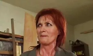 סבתא ג'ינג'ית אוהבת  ...
